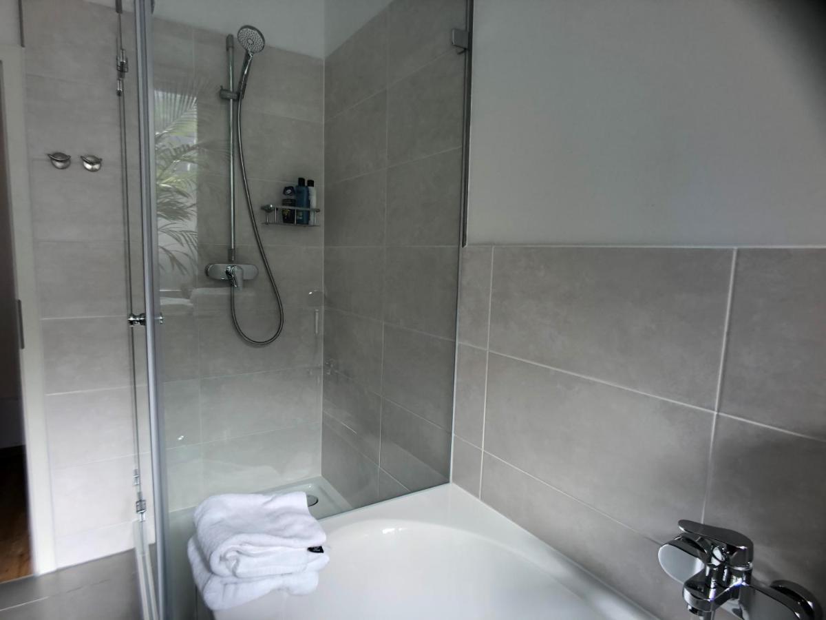 Am 24h Self-check-in, Free Parking, U-bahn 350m, Netflix Apartment *
